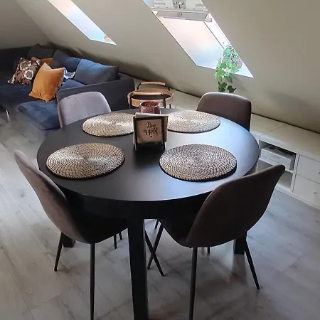 Cozy Loft Located In Charming Sandviken Leilighet