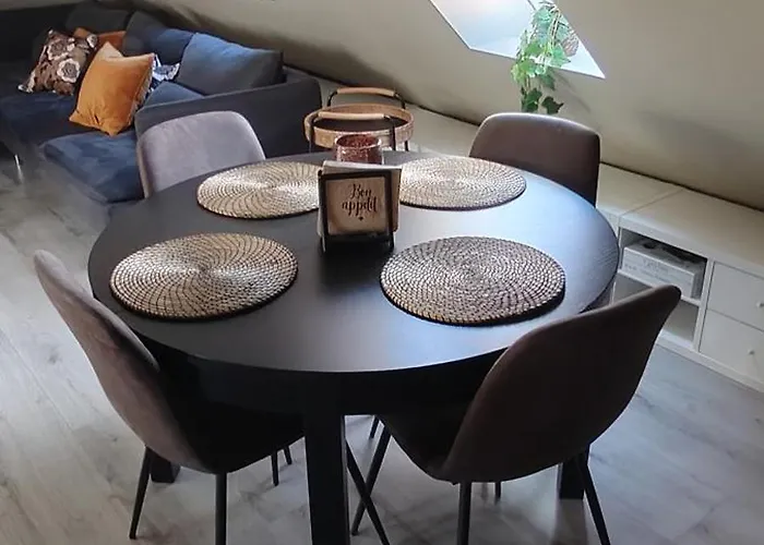 Cozy Loft Located In Charming Sandviken Διαμέρισμα